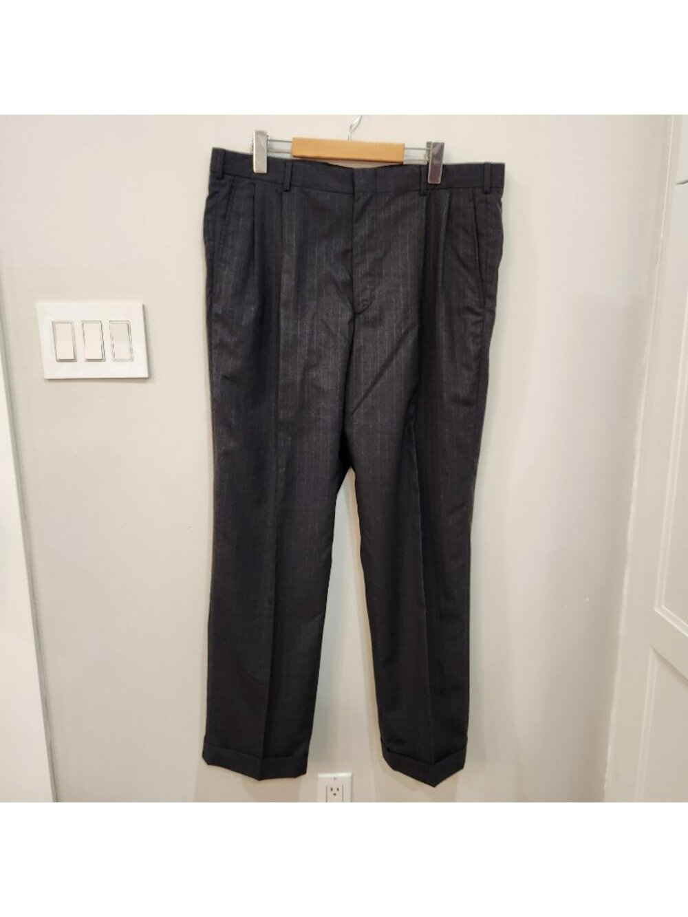 BROOKS BROTHERS Brooksease Dark Gray Dress pants 100% Wool Measured Size 36x31